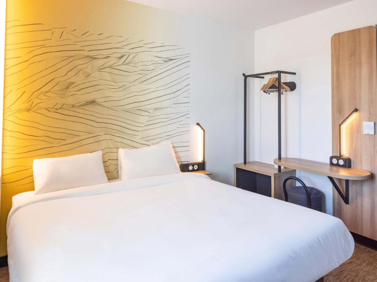 B&B Hotel Rennes Parc Expo Aeroport Bruz Exteriör bild